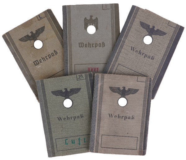 5x Wehrpass teilweise Weltkriegskämpfer
