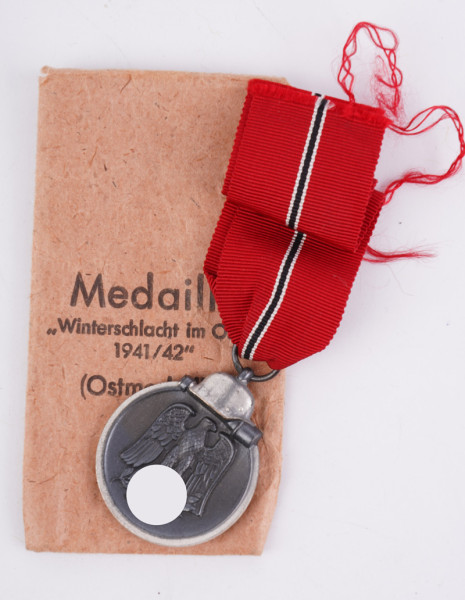 Medaille Winterschlacht im Osten 1941/42 mit Tüte