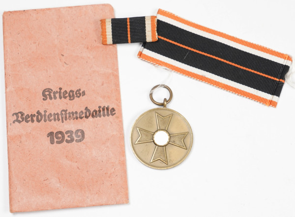 Kriegsverdienstmedaille 1939 mit Tüte
