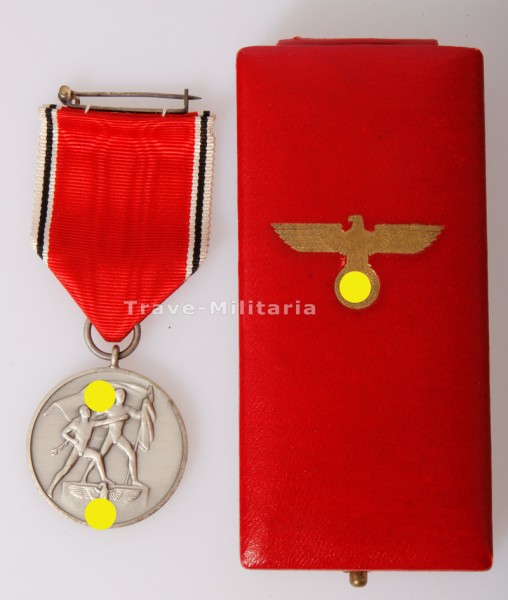Medaille zur Erinnerung an den 13. März 1938 im Etui