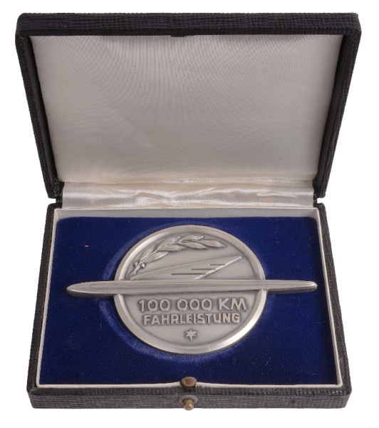 Medaille für 100000 Km-Fahrleistung im Etui Opel