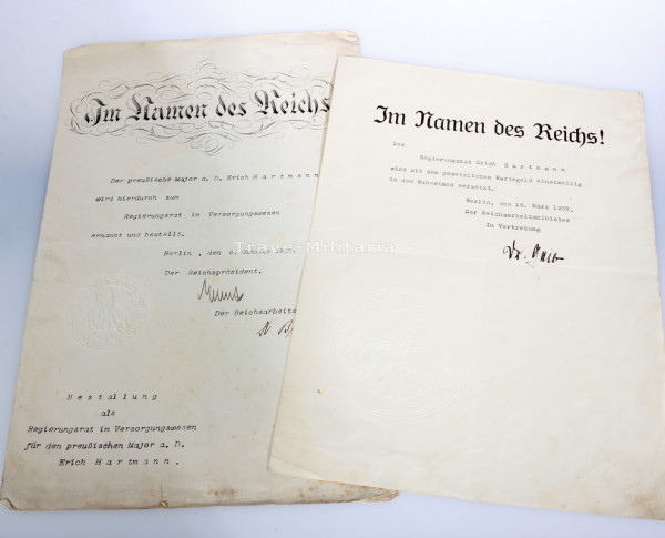 Urkundenpaar Regierungsrat im Versorgungswesen Major a.D. Erich Hartmann