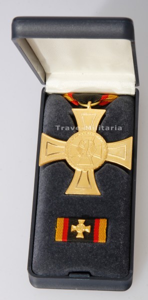 BRD Ehrenkreuz der Bundeswehr in Gold im Etui