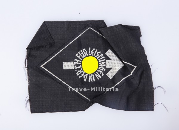 HJ-Leistungsabzeichen in Silber, gewebt auf schwarzem Tuch