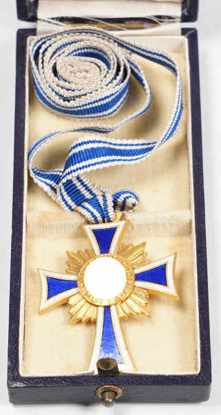 Ehrenkreuz der deutschen Mutter in Gold in Etui