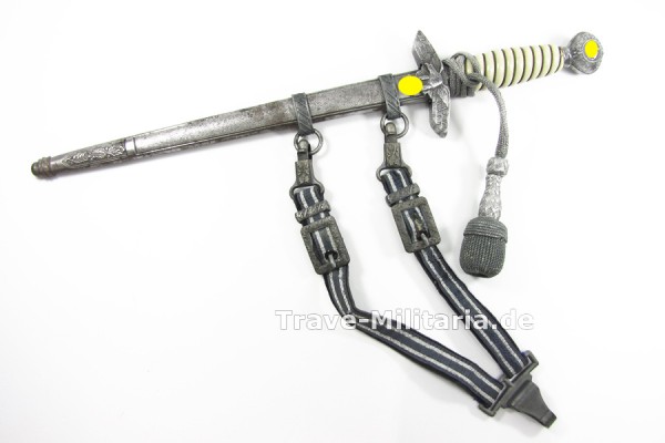 Luftwaffenoffiziersdolch mit Portepee und Gehänge