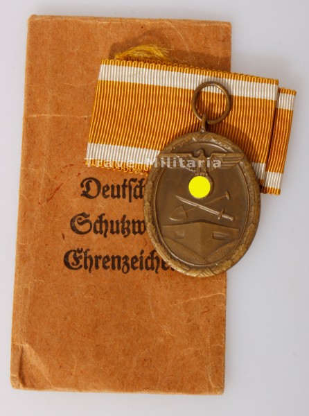 Deutsches Schutzwall- Ehrenzeichen mit Tüte