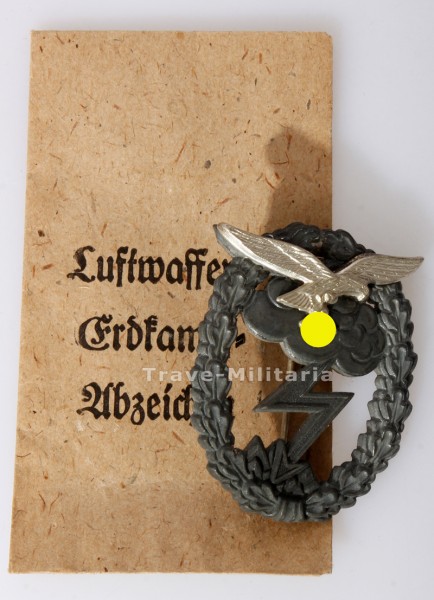 Erdkampfabzeichen der Luftwaffe mit Tüte