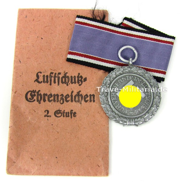 Luftschutz-Ehrenzeichen 2. Stufe im Verleihungstüte