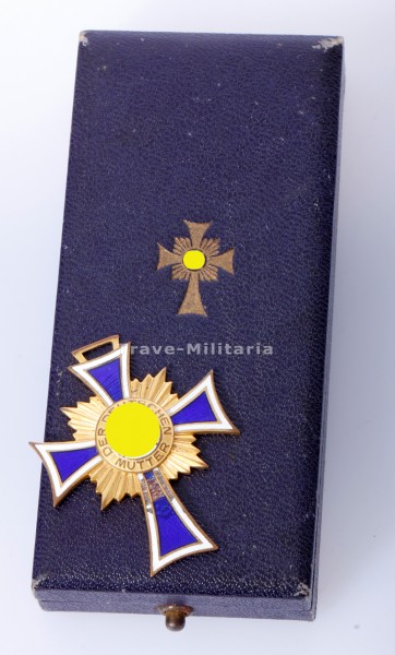 Ehrenkreuz der Deutschen Mutter in Gold im Etui