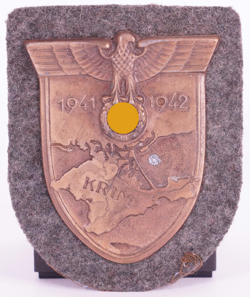 Krimschild auf Heeresstoff
