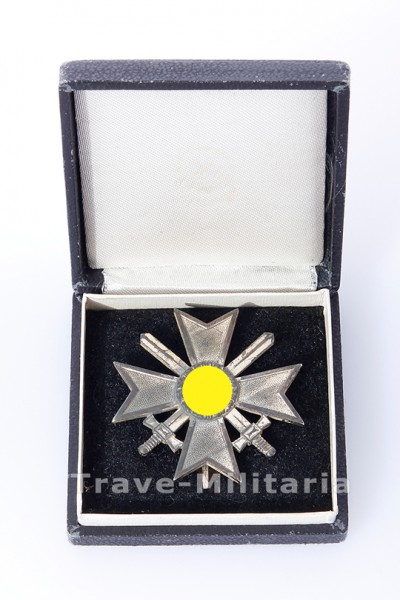 Kriegsverdienstkreuz 1. Klasse mit Schwertern im Etui