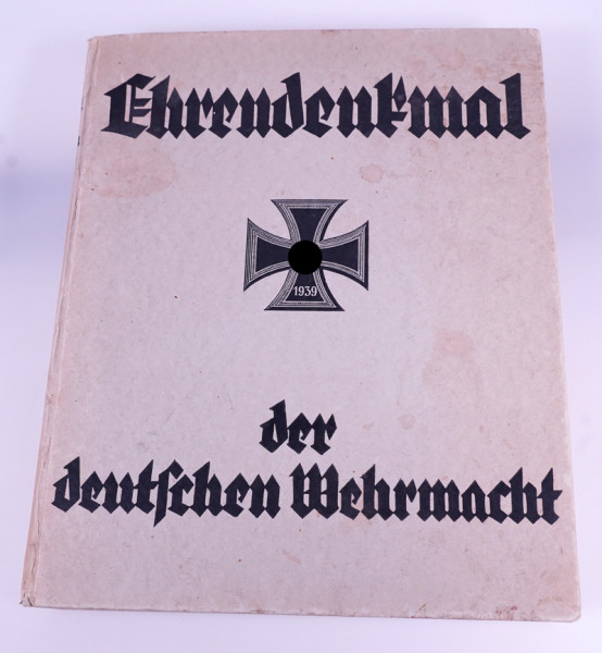 Buch ``Ehrendenkmal der deutschen Wehrmacht´´