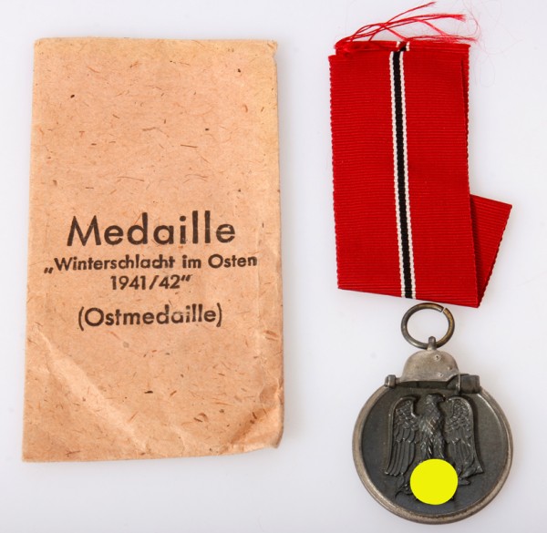 Medaille Winterschlacht im Osten mit Verleihungstüte