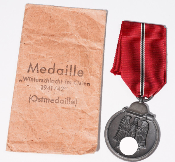 Medaille Winterschlacht im Osten 1941/42 mit Tüte