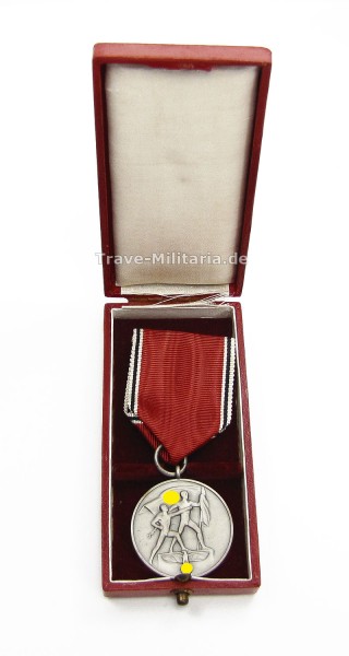 Medaille zur Erinnerung an den 13. März 1938 im Etui
