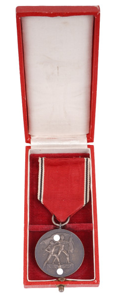 Medaille zur Erinnerung an den 13. März 1938 im Etui