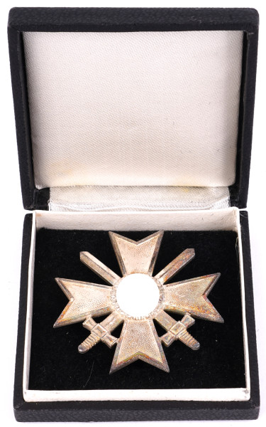Kriegsverdienstkreuz 1.Klasse mit Schwertern im Etui