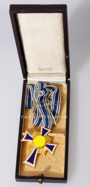Ehrenkreuz der Deutschen Mutter in Gold im Etui