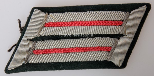 Wehrmacht Heer Einzelkragenspiegel für Offiziere Waffenfarbe Rosa