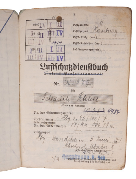 Luftschutz-Dienstbuch Schlue Schutzpolizei-Absch. X