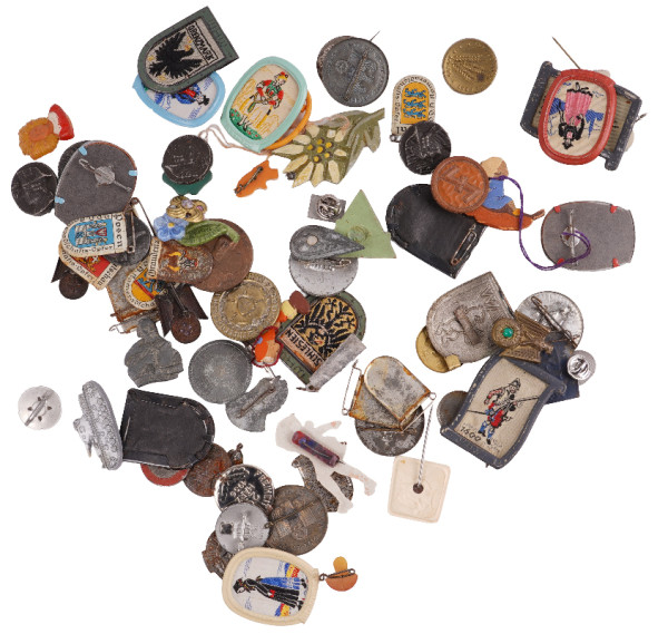 Winterhilfswerk WHW ca. 70 Abzeichen