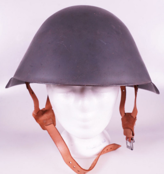 Stahlhelm der NVA