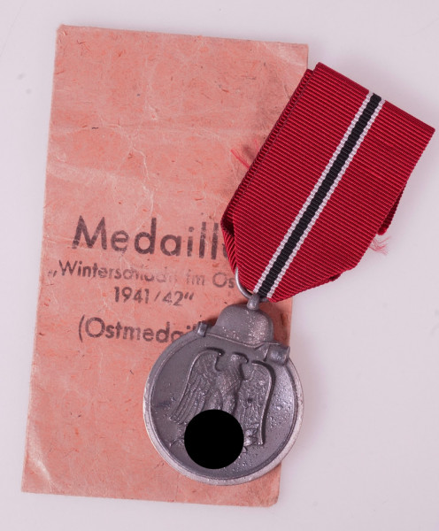 Medaille Winterschlacht im Osten 1941/42 mit Tüte