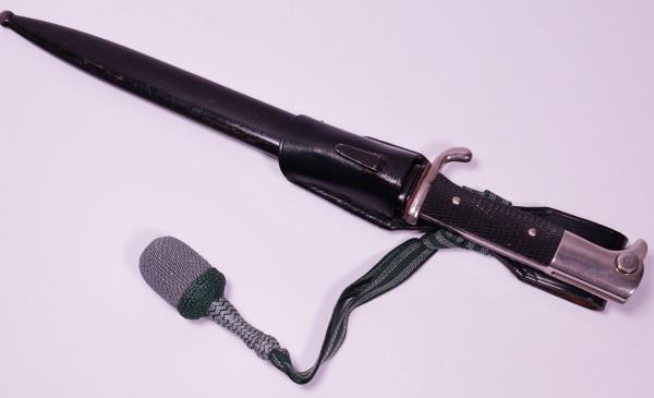 Ausgehseitengewehr mit Troddel für Unteroffiziere und Koppelschuh