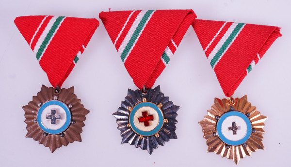 3 Auszeichnungen Rotes Kreuz