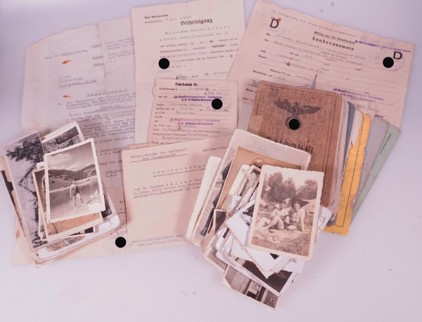 Papiere und Fotos SS- Oberscharführer Müller