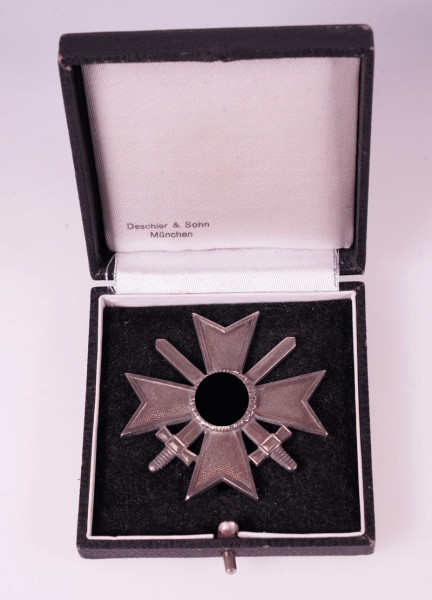 Kriegsverdienstkreuz 1. Klasse mit Schwertern 1939 im Etui