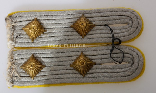 Wehrmacht Heer Paar Schulterklappen Hauptmann der Nachrichtentruppe