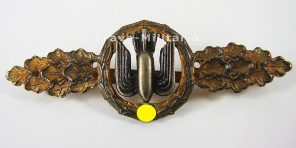 Frontflugspange für Kampfflieger in Gold aus Buntmetall