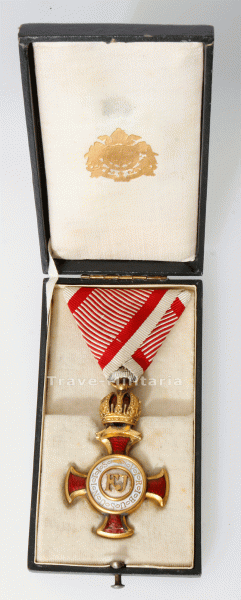 Österreich Goldenes Verdienstkreuz mit der Krone im Etui