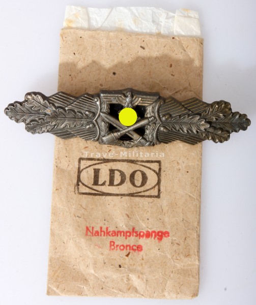 Nahkampfspange in Bronze mit LDO-Verkaufstüte