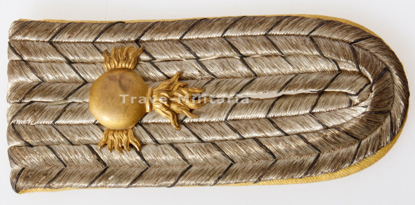 Schulterklappe Garde-Feld-Artillerie-Regiment Leutnant