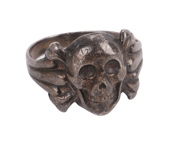 Kantinenring Totenkopf