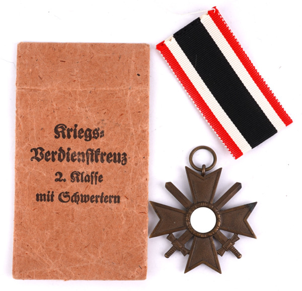 Kriegsverdienstkreuz 2. Klasse mit Schwertern in Tüte