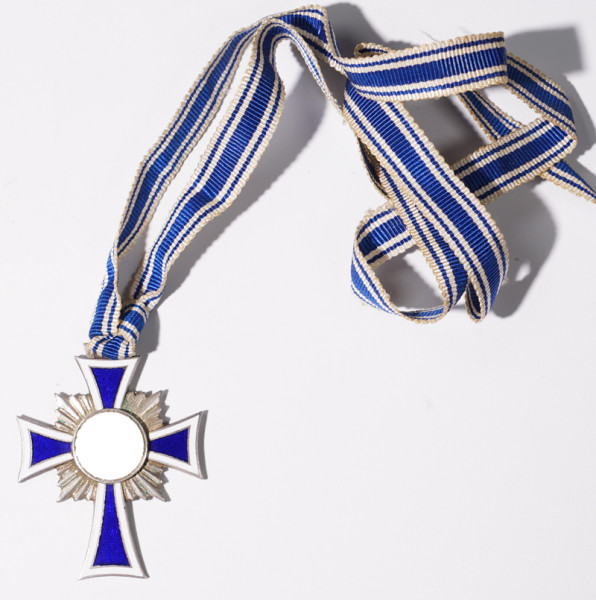 Ehrenkreuz der Deutschen Mutter in Silber 2.Stufe