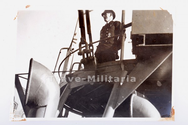 Foto Marinesoldat mit EK II, Minensucher- und Blockadebrecherabzeichen