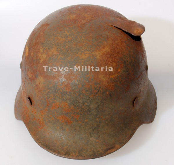 Stahlhelm der Luftwaffe M40 mit Kampfschaden