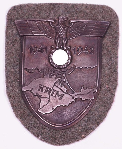Krimschild auf Heeresstoff