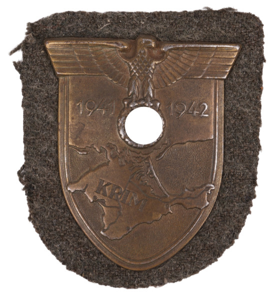 Krimschild auf Heeresstoff