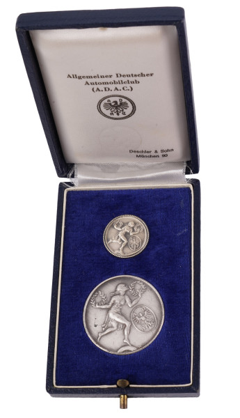 Allgemeiner Deutscher Automobilclub (A.D.A.C) Verdienstmedaille in SiIber im Etui