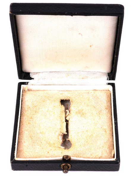 Etui für Verwundetenabzeichen in Gold
