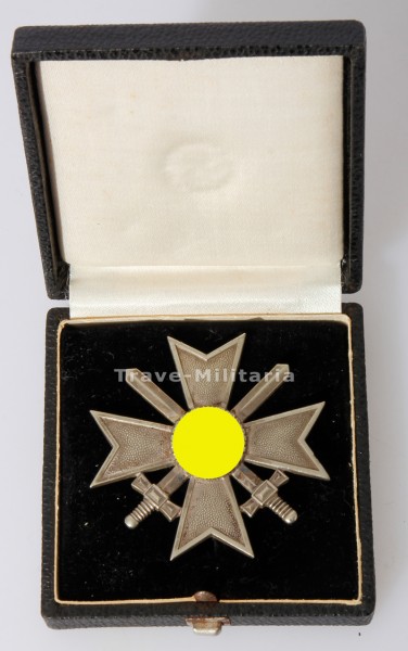 Kriegsverdienstkreuz 1. Klasse mit Schwertern im Etui