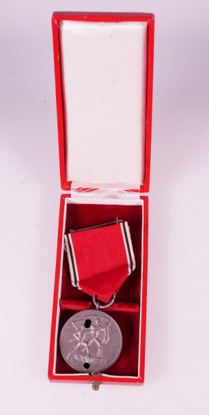 Medaille zur Erinnerung an den 13. März 1938 im Etui