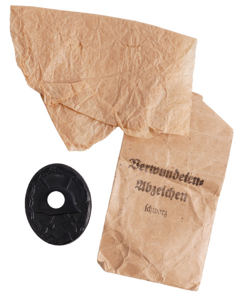 Verwundetenabzeichen in Schwarz mit Tüte