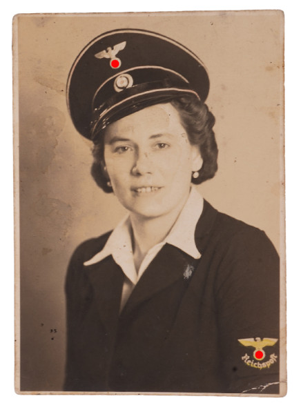 Portraitfoto Reichspostangestellte